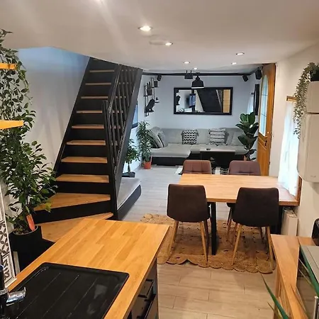 Дом отдыха Maison Alsacienne A Colombages Proche Des Remparts